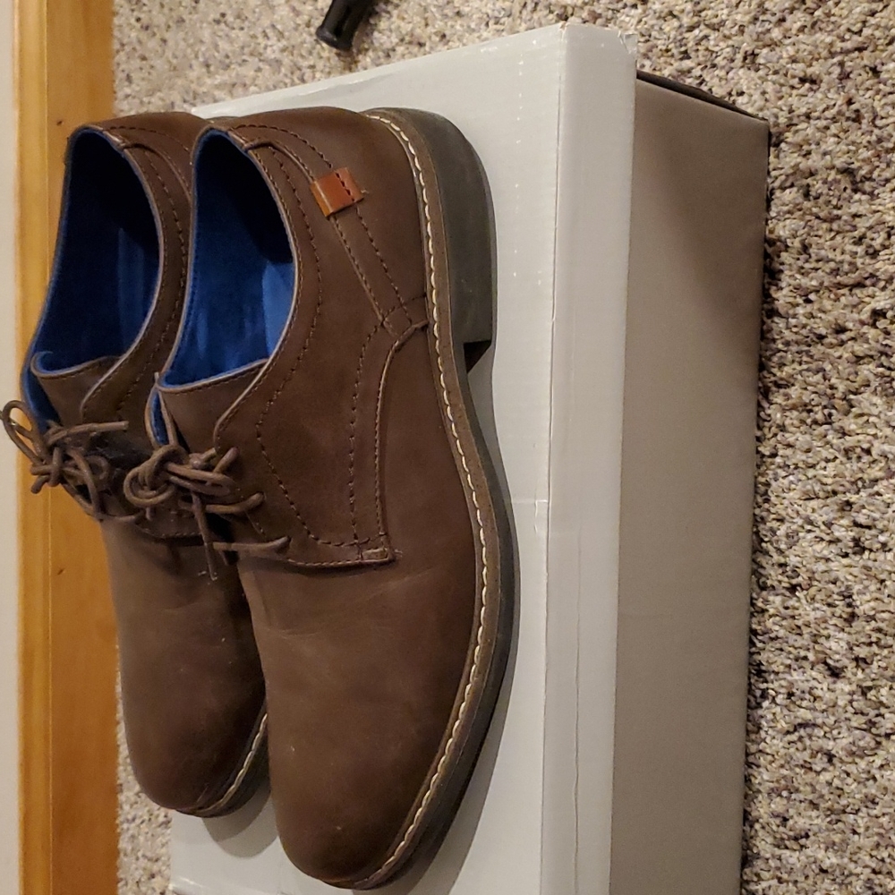 Men's dress shoes